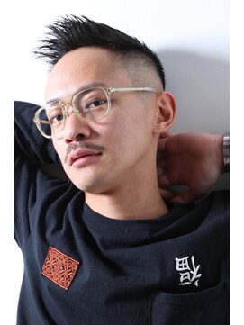 メリケンバーバーショップ コウベ(MERICAN BARBERSHOP KOBE) 18ssハイフェード刈り上げにイメチェン