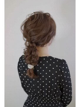 ロアール 楠(LOAOL KUSUNOKI) アレンジ　四つ編み