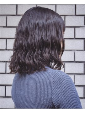 ラウレア(LAULEA) オシャレかわいいを叶える!コテ巻き風波巻きパーマ10代20代30代