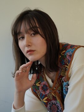 ヴィサージュクオン(VISAGE Quon) 鉄板の透け感カラーのミディアムボブ