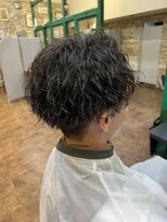 ヘアーラウンジ アンフィ 井土ヶ谷(Hair Lounge Anphi) ツイストスパイラルセンターパート