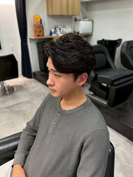 イントロバイフィーネ 渋谷(INTRO . by Fi-Ne) 【INTRO./渋谷】7:3刈り上げテーパーフェード