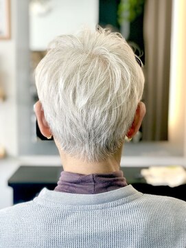 アルニコ エム 松戸駅前(ALNICO .. M) 50代、60代、70代の女性にお勧めのピクシーカット♪