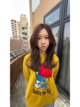 アン(un.) セミロングレイヤー
