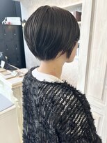 キャアリー(Caary) 福山市Caary透明感寒色ダークグレージュ引き締めショートボブ