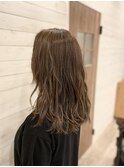 細かめハイライト×透け感グレージュ