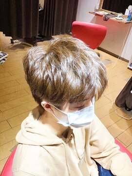 ヘアラボウィッシュ(hair labo Wish) 刈り上げショートボブ