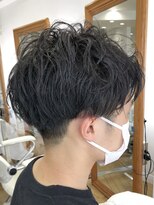 ヘッズ 本八幡店(HEADS)&nbsp;MEN'S HAIR  センターパート　ツイストスパイラル　コンマヘア
