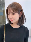 レイヤードミディアムボブ