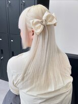 ベレーザ 渋谷(BELEZA)&nbsp;11223ミルクティーベージュ韓国風巻きホワイトブロンドロング