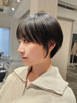 ストレータ バイ マリオ(Strata by mario) 【横山】イメチェン小顔丸みマッシュ耳かけショートカット