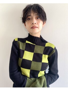 シータ(sheta) 黒髪ハンサムショートパーマ