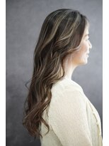 ラルガ 黒崎(Raruga)&nbsp;ハイライトカラーミルクティーベージュレイヤーカット
