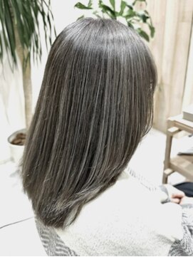 ティエナビューティー(TIENA BEAUTY) ＃バレイヤージュ＃白髪ぼかし＃ダブルカラー＃ブリーチ＃天神