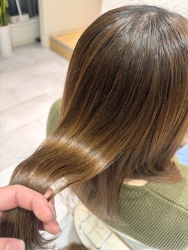 ティエナビューティー(TIENA BEAUTY) ミディアム