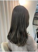 オリーブグレージュ