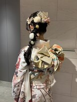パカ(paka)&nbsp;編みおろし成人式ヘア