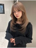 ロング　ケアブリーチ　ミルクティーブラウン　顔まわり　10代