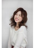 センターパート&長めの前髪で、大人セミロング!
