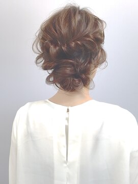 ソエル(soell) シニヨンボトム＆ヘアアレンジ