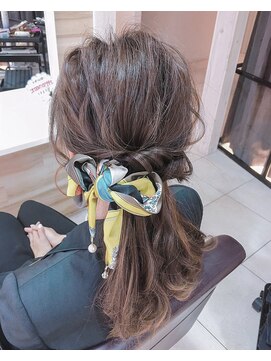 アヴァンス 江坂店(AVANCE.) スカーフアレンジ