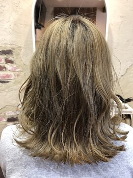 ウォンカヘアー(WONKA hair) 外ハネ&ウェーブMIX