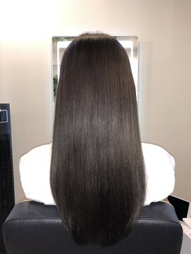 アールサロン アオヤマ(Rr SALON AOYAMA) プラチナミネコラストレート