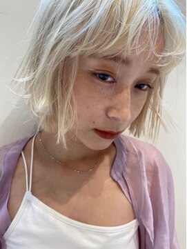 ローウェ 渋谷(Louwe) 透明感,小顔切りっぱなしボブ[渋谷/渋谷駅]