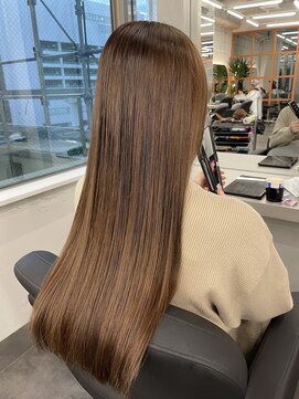 エイト 立川店(EIGHT) ツヤサラストレート