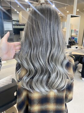 リア 近鉄八尾店(Lia) バレイヤージュ