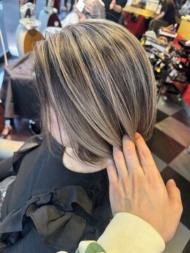 バイブアンドアネックス(VIBE & ANNEX) グレージュ×バレイヤージュ