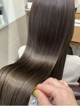 トゥーリ 薬院店(tuuli)の写真/髪質改善サロン◇当店自慢のオーダーメイドのトリートメントで艶髪へ導きます【髪質改善/縮毛矯正】