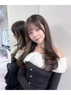 ジーナ 名駅(XENA.) 韓国レイヤーで小顔効果を最大限に