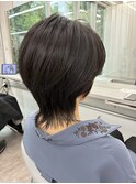 センターパートウルフ