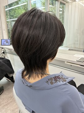 アルテペロ(arte pelo) センターパートウルフ