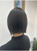 切りっぱなしボブ/グレージュカラー