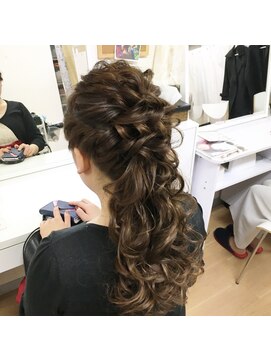 ヘアセット専門店 ナゴミ 池袋店(nagomi) ポニー風ハーフアップ