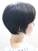 ショートボブ 