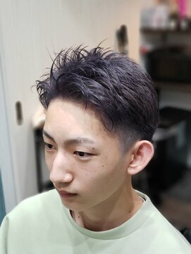 ウル(ulu) ツーブロック、Wカラー