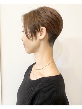 モリオ フロム ロンドン 成増店 【morio成増/一戸】刈り上げ女子前下がりショート