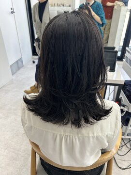 ビューナゴヤ 名駅(VIEW NAGOYA) レイヤーカット/外ハネレイヤー/ミディアムレイヤー/外ハネ