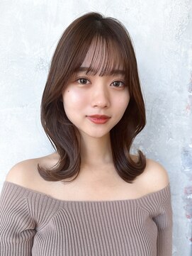 アフロート ルヴア(AFLOAT RUVUA) るなstyle 外ハネ鎖骨下くびれヘア韓国風顔まわりレイヤーカット