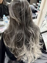 エイチ(H)&nbsp;バレイヤージュ リタッチ レイヤーカット