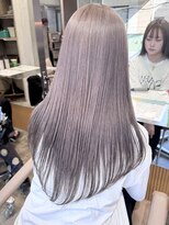 サンク 原宿 表参道(cinq) ハイトーンダブルカラーレイヤーカットミルクティーグレージュ