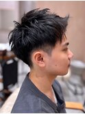ツーブロックショート　アップバング