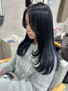 ヌーク(nook.) レイヤーカット/ブルーブラック