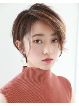 エクリ シセイドウ 麻布十番店(equri×SHISEIDO) 【麻布十番　アット】大人かわいい×質感ショート