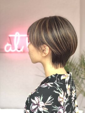 アットティー 金沢文庫(at tee...) 【attee...hair&nail】ハンサムショート+ハイライトカラー☆