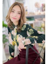 ヘアアンドビューティー ミック(Hair & Beauty miq) センターパート&オリーブグレージュ抜け感ウェーブc1