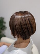 ビーエフサロン(BxF SALON)&nbsp;明るめモノトーンカラーがステキなツヤ髪ショートさん